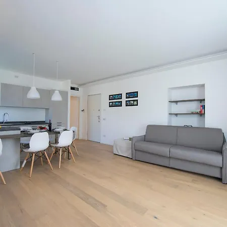 Sleeps 5 Pool Air Con 아파트 *